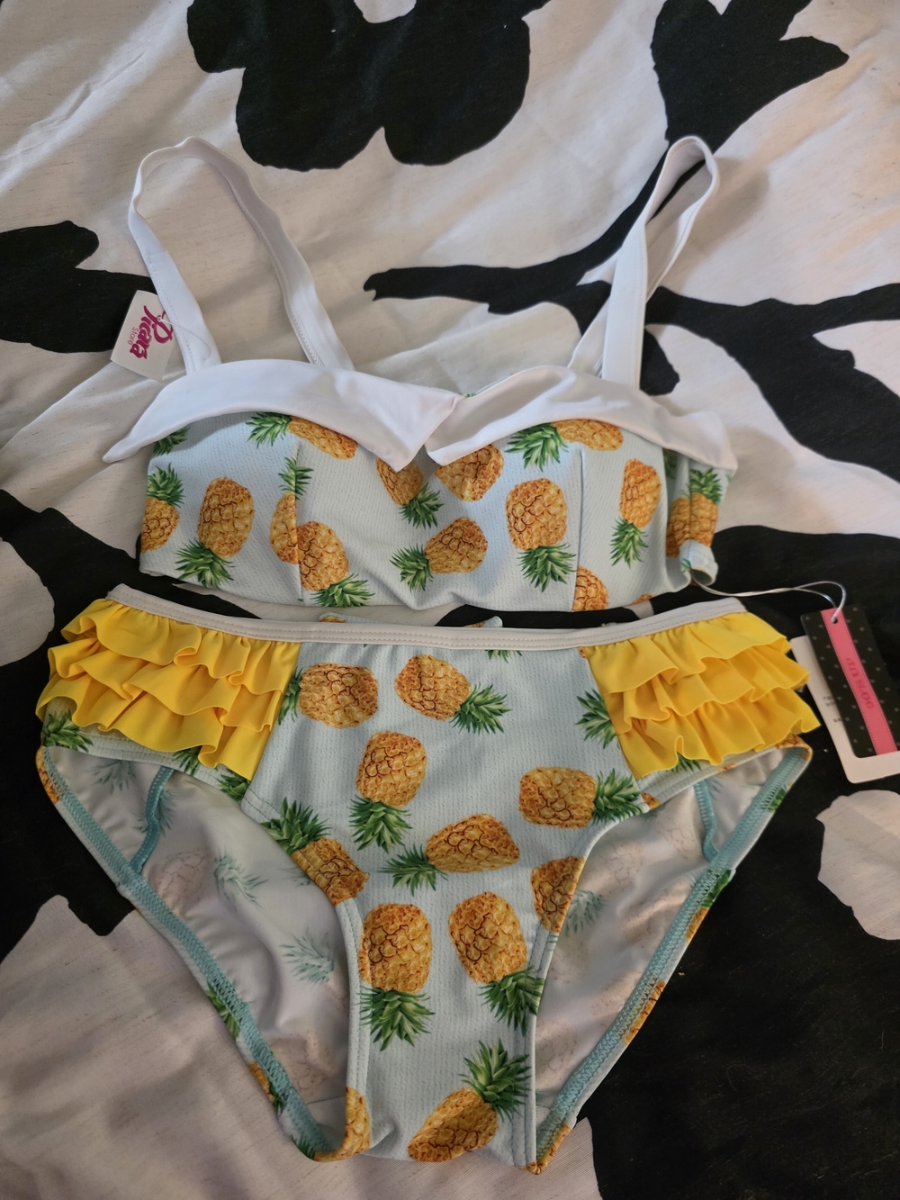 Pineapple Print Two-Piece Ruffle Bikini - Yellow & White